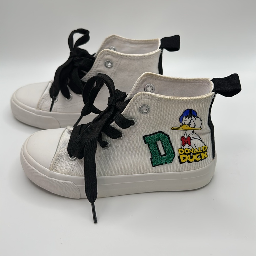 Girls Character White Sneakers Size 11